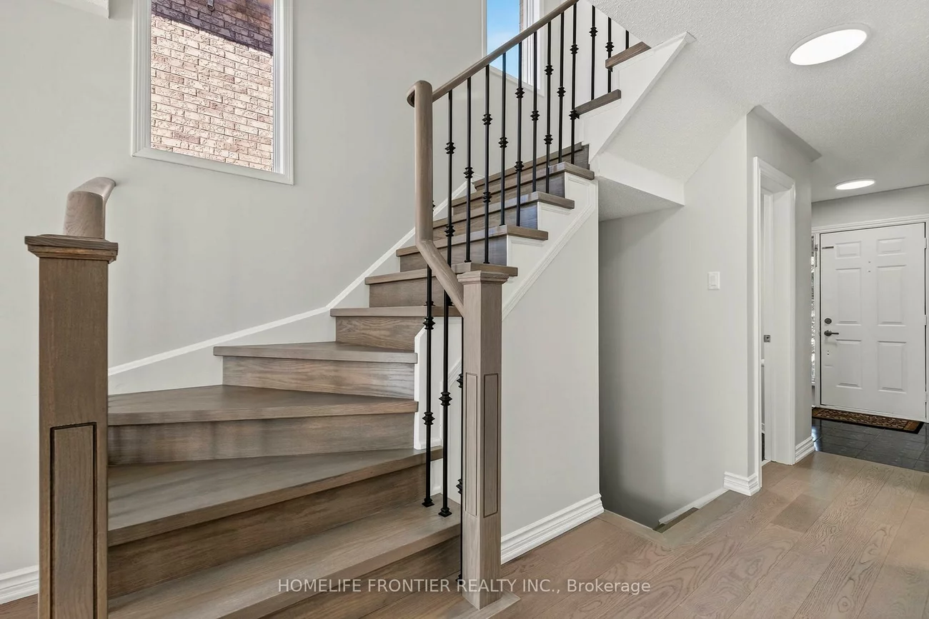 19, Bowler, Bayview Wellington, Aurora