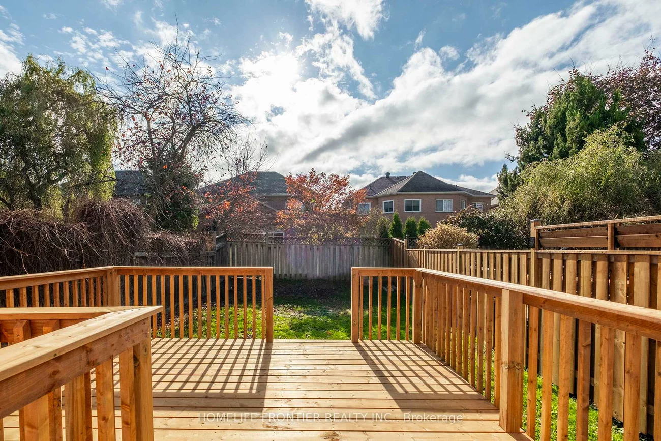 19, Bowler, Bayview Wellington, Aurora