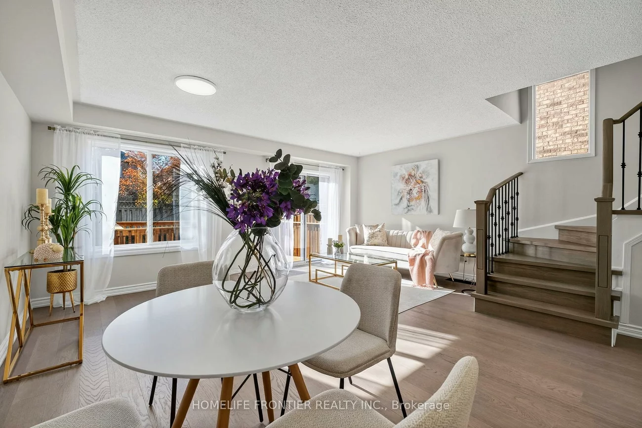 19, Bowler, Bayview Wellington, Aurora