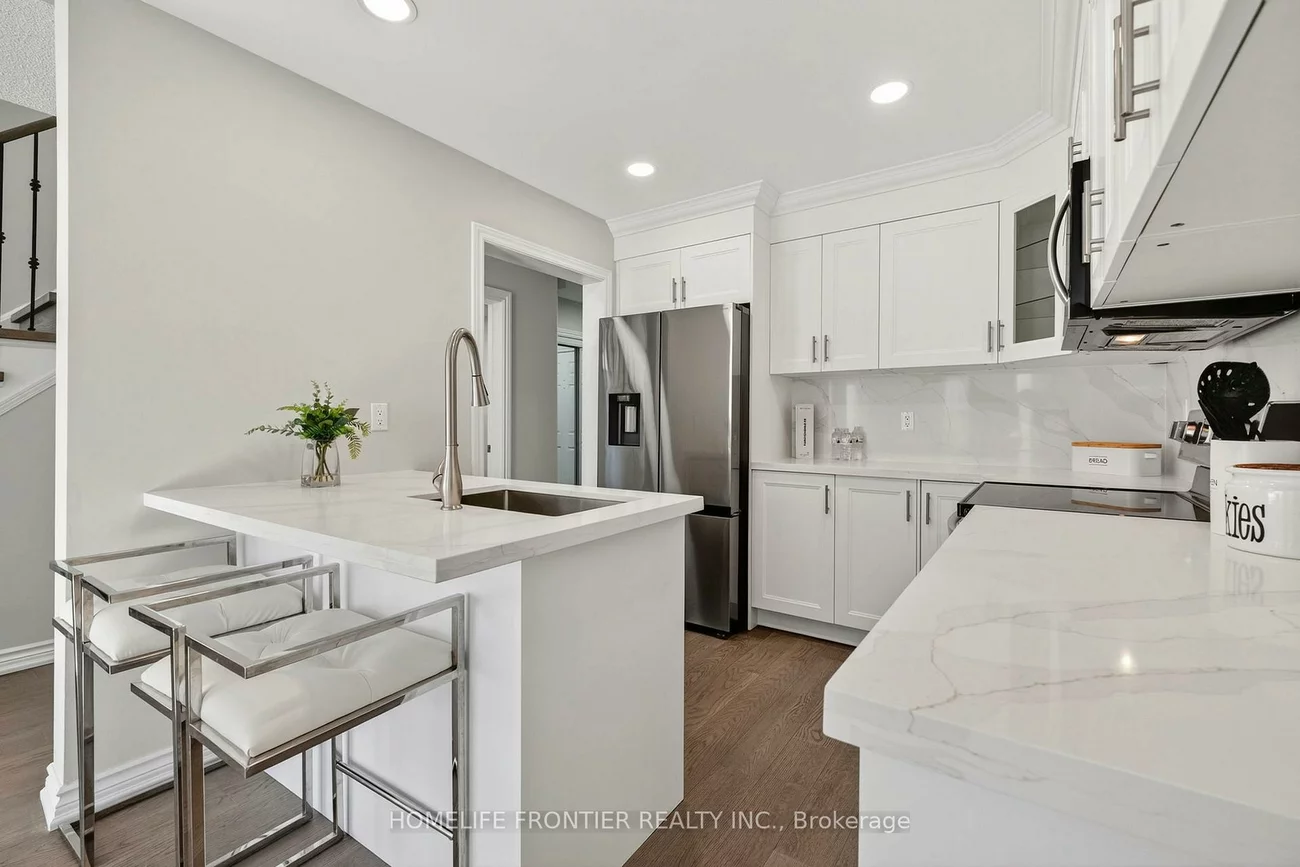 19, Bowler, Bayview Wellington, Aurora