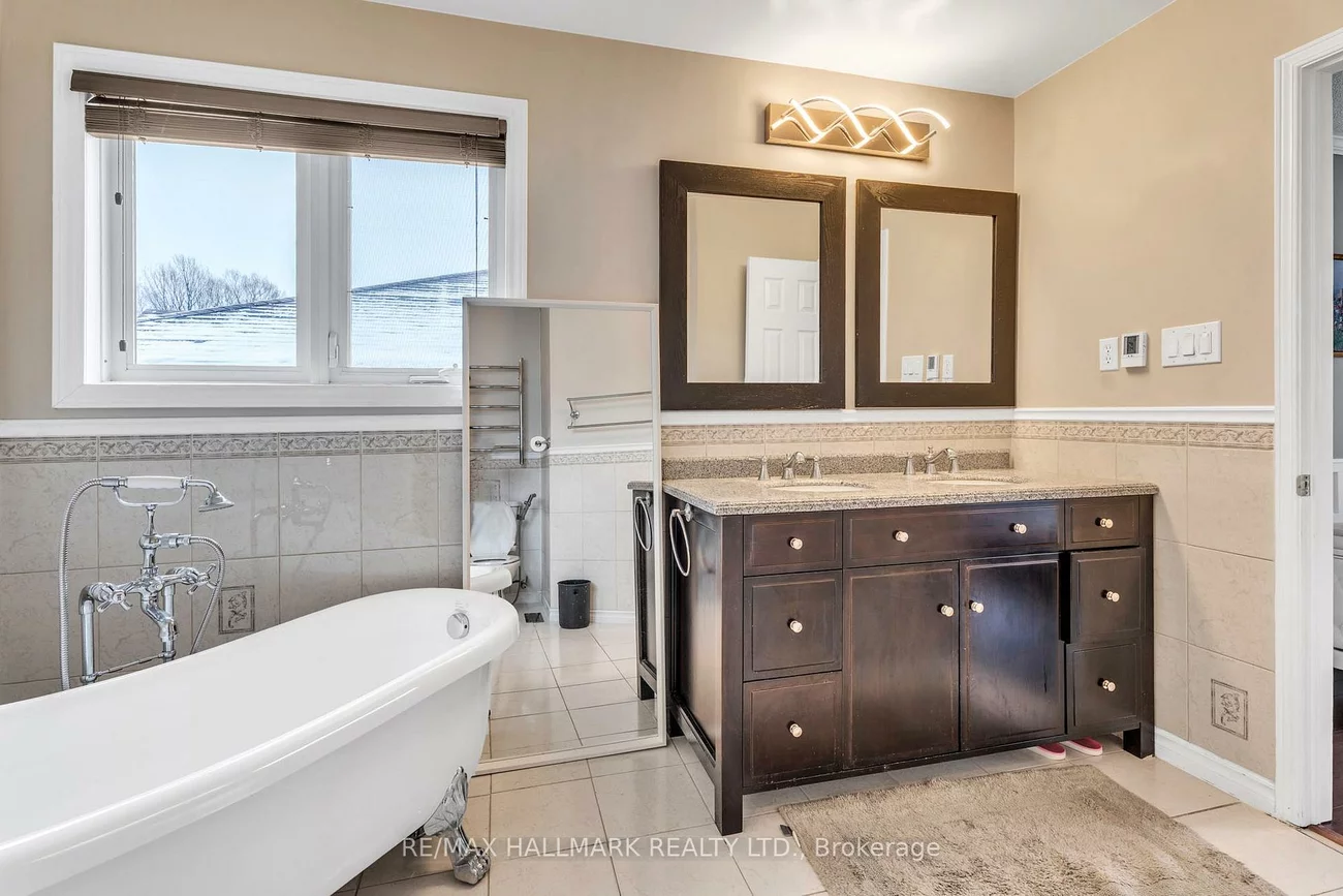 235, Kemano, Aurora Heights, Aurora