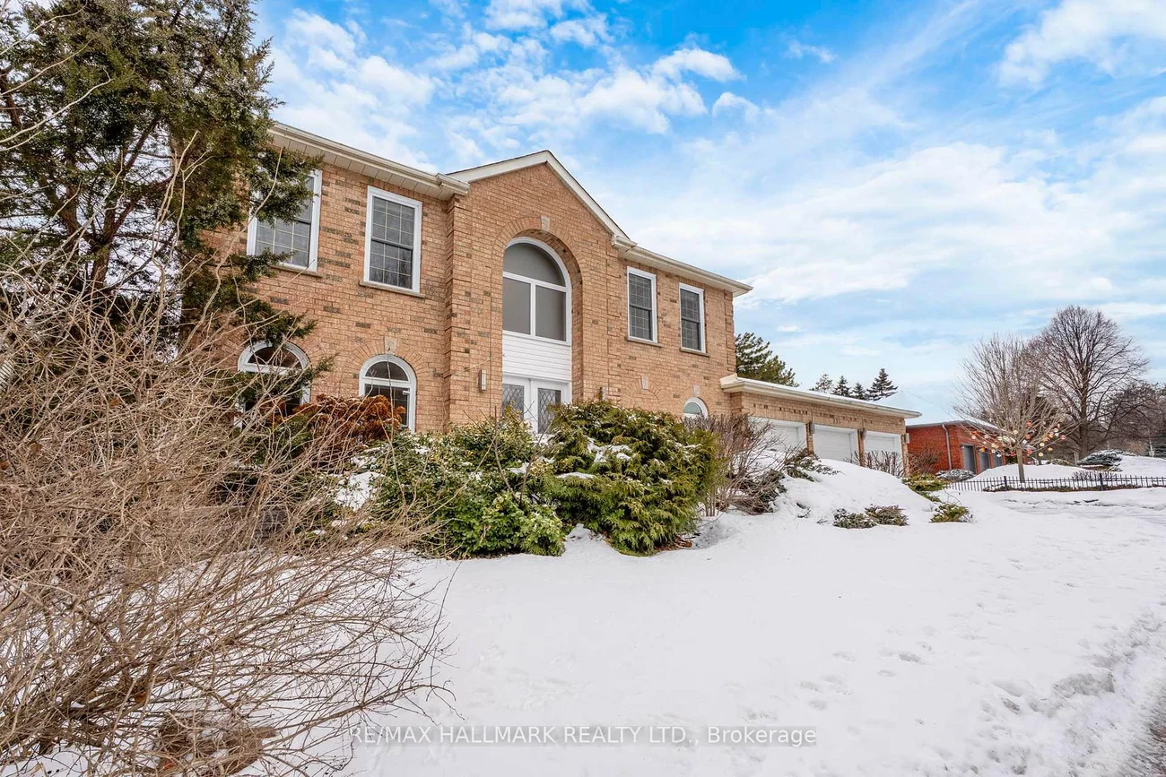 235, Kemano, Aurora Heights, Aurora