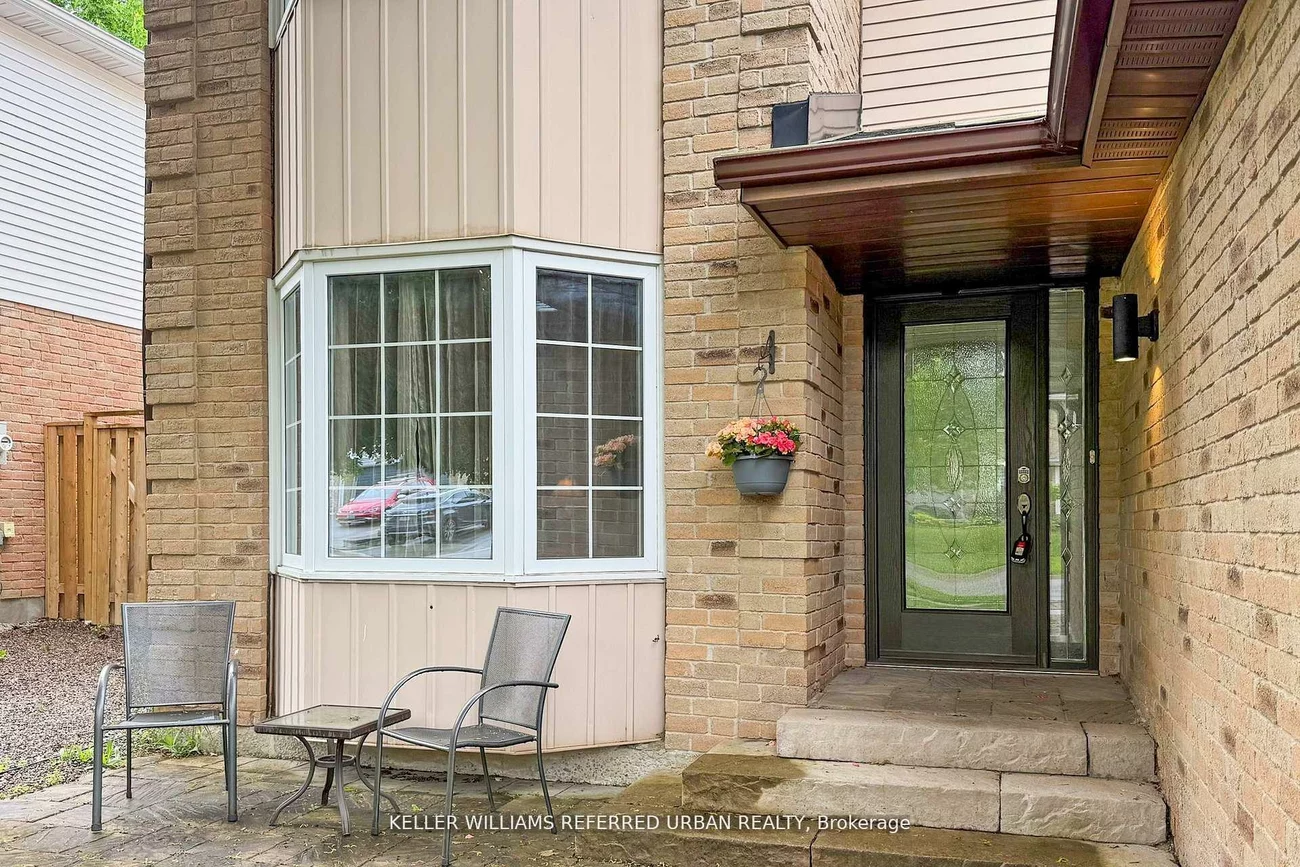 158, Walton, Aurora Village, Aurora