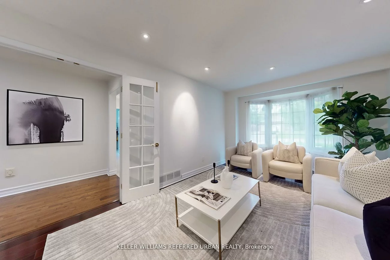 158, Walton, Aurora Village, Aurora