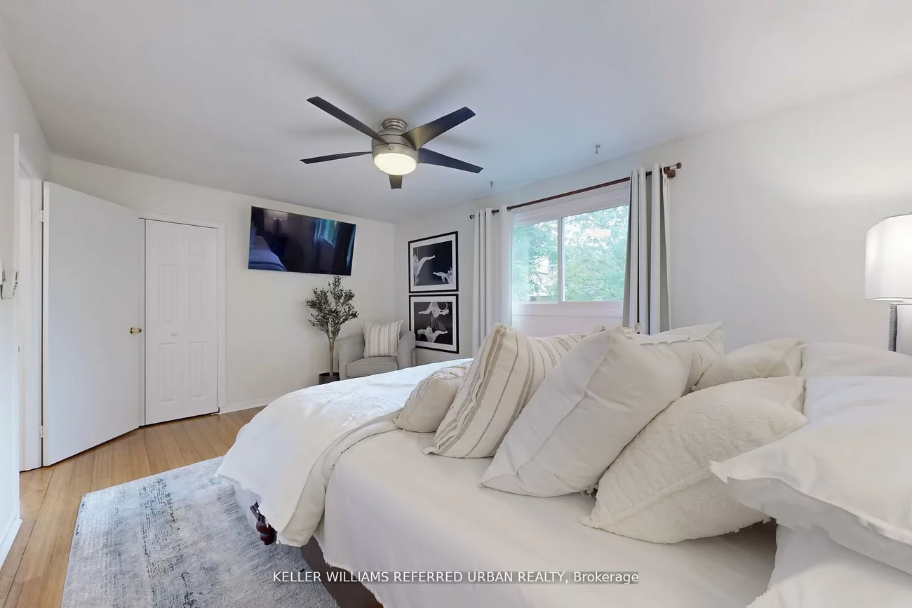 158, Walton, Aurora Village, Aurora