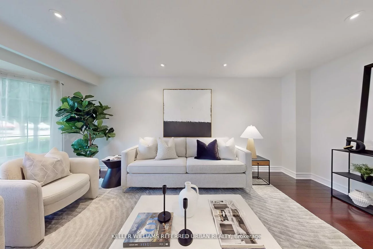 158, Walton, Aurora Village, Aurora