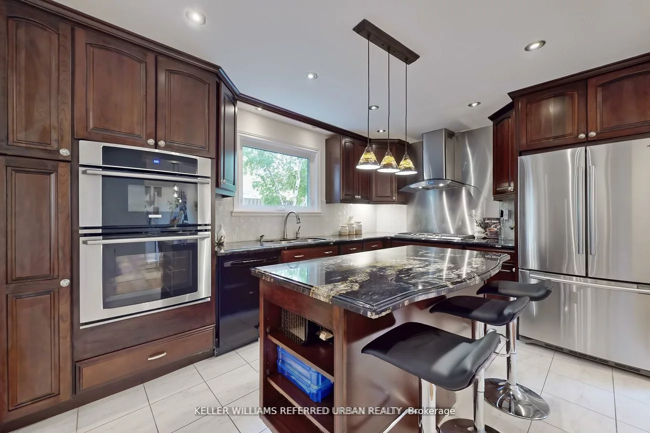 158, Walton, Aurora Village, Aurora