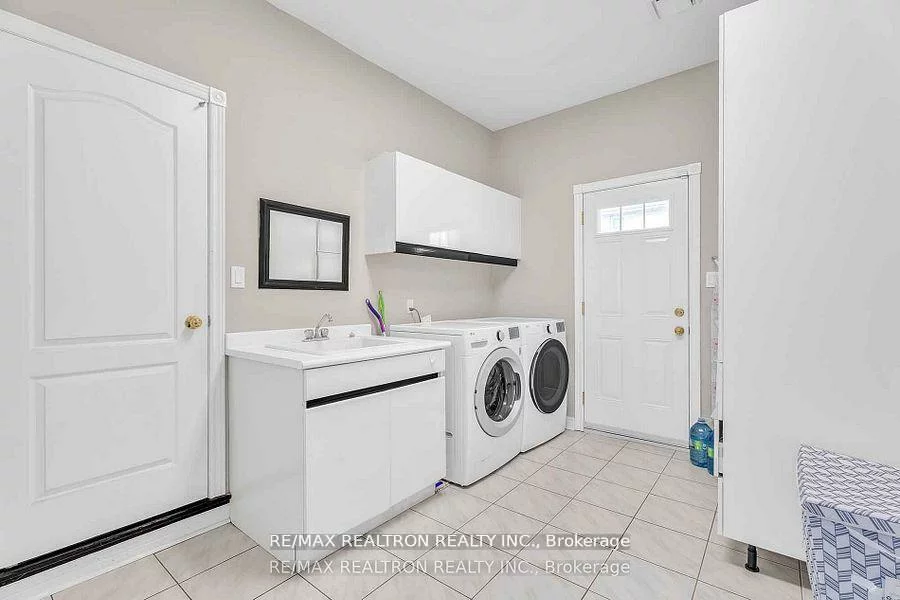 15, Treegrove, Hills of St Andrew, Aurora