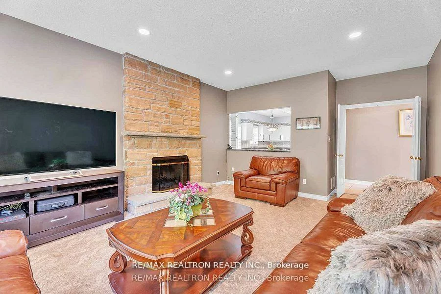 15, Treegrove, Hills of St Andrew, Aurora