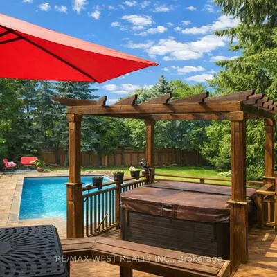 53, Metcalfe, Aurora Village, Aurora