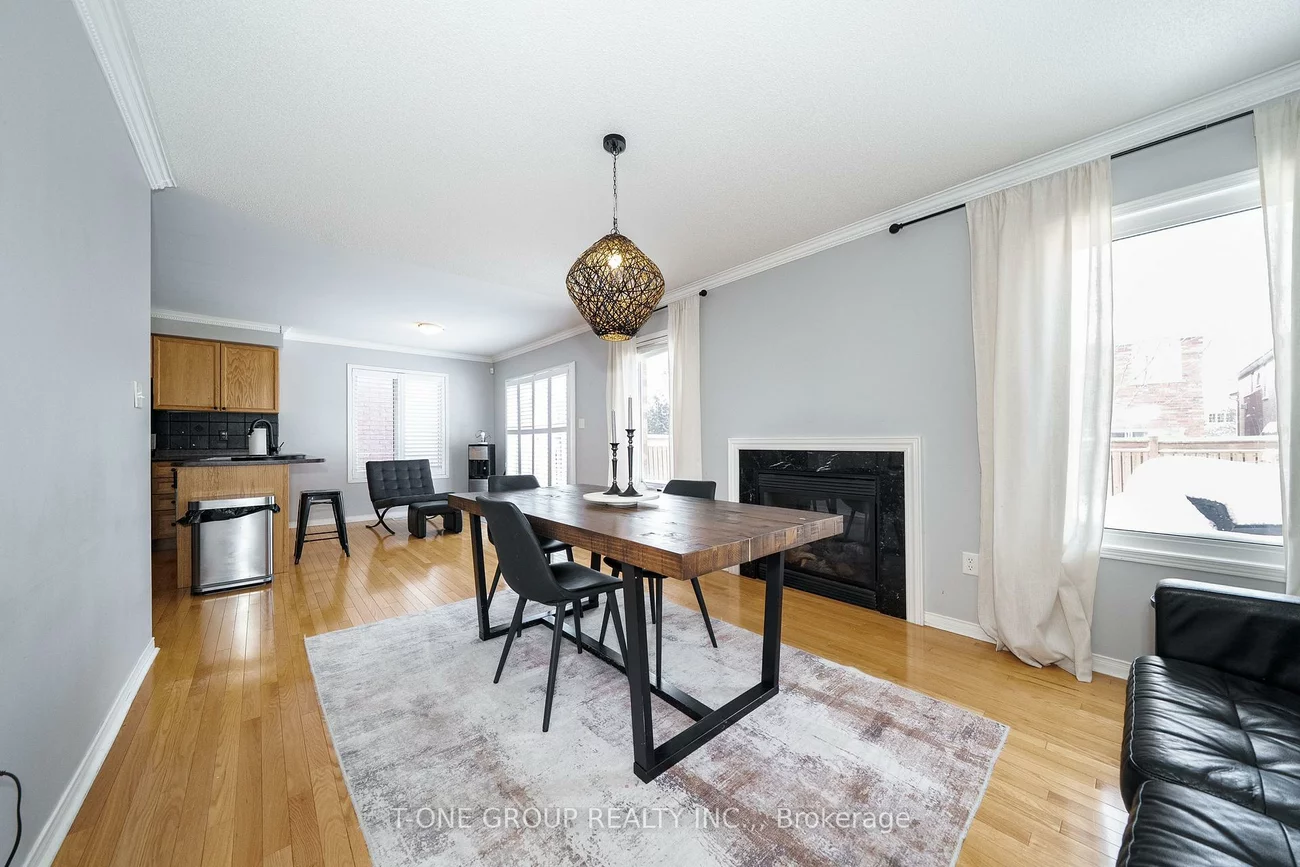 156, Mavrinac, Bayview Northeast, Aurora