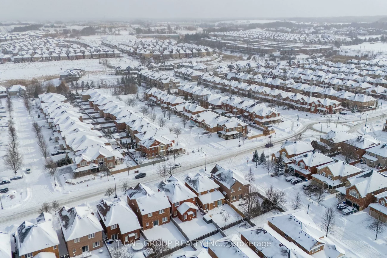 156, Mavrinac, Bayview Northeast, Aurora