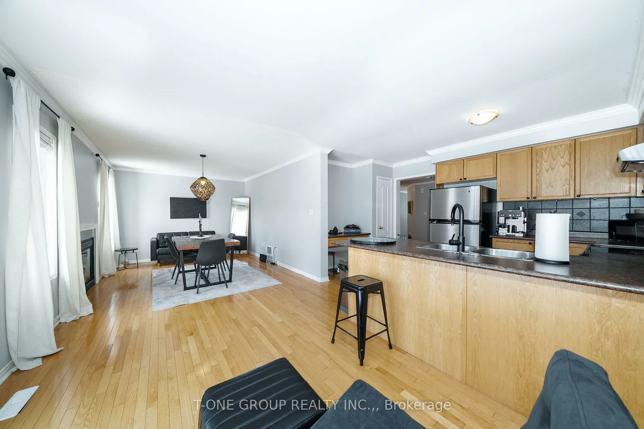 156, Mavrinac, Bayview Northeast, Aurora