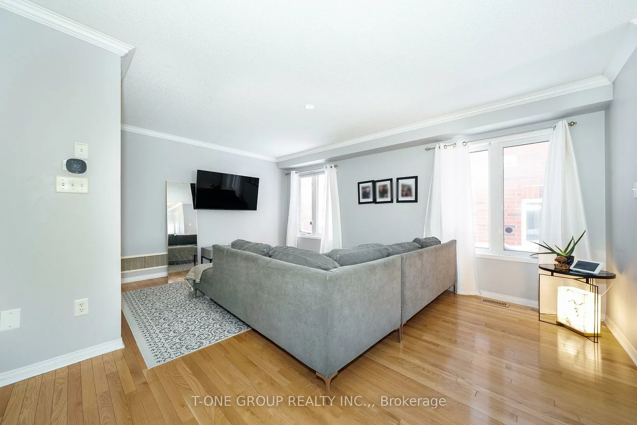 156, Mavrinac, Bayview Northeast, Aurora