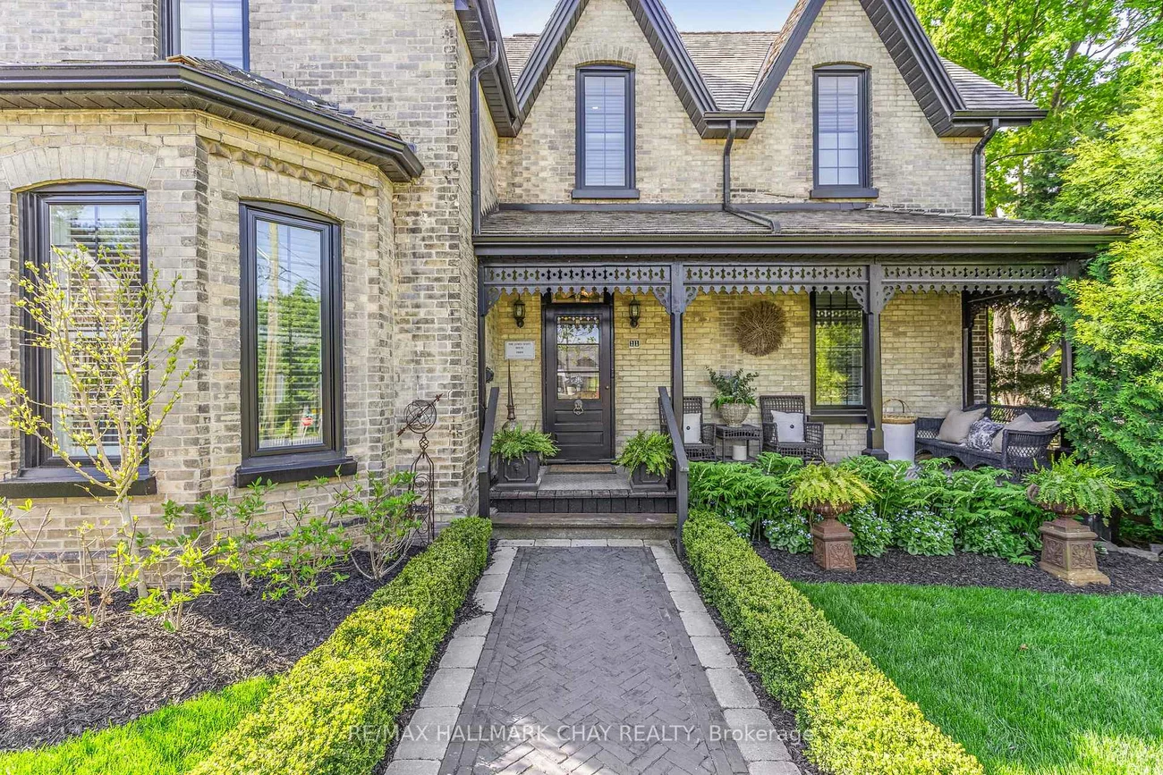 11, Catherine, Aurora Village, Aurora