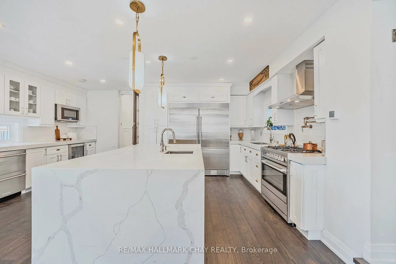 11, Catherine, Aurora Village, Aurora