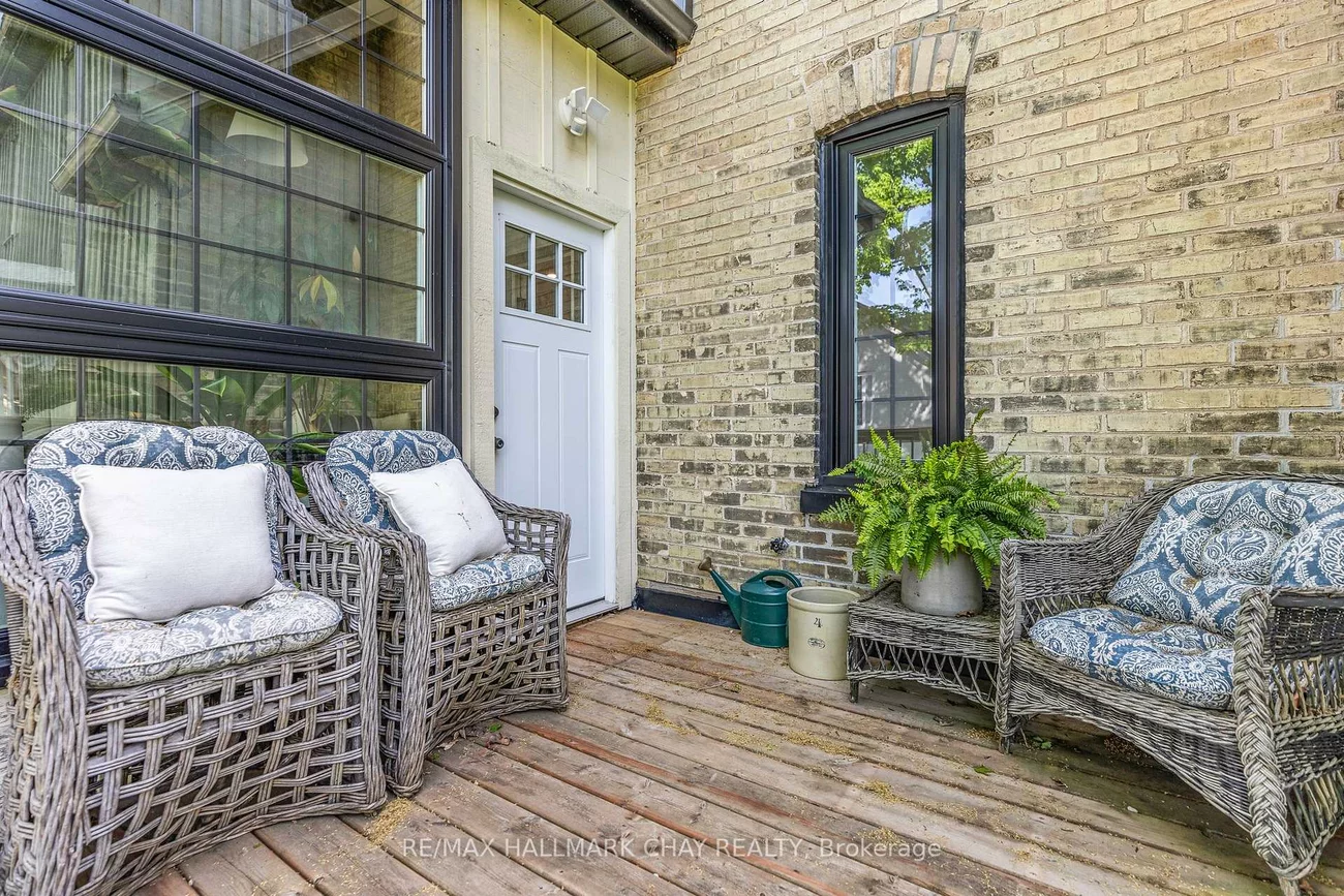 11, Catherine, Aurora Village, Aurora