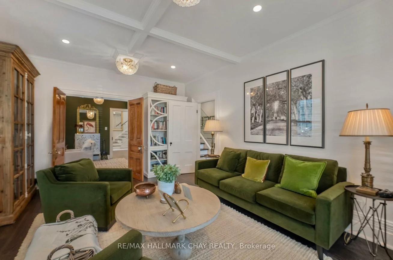 11, Catherine, Aurora Village, Aurora