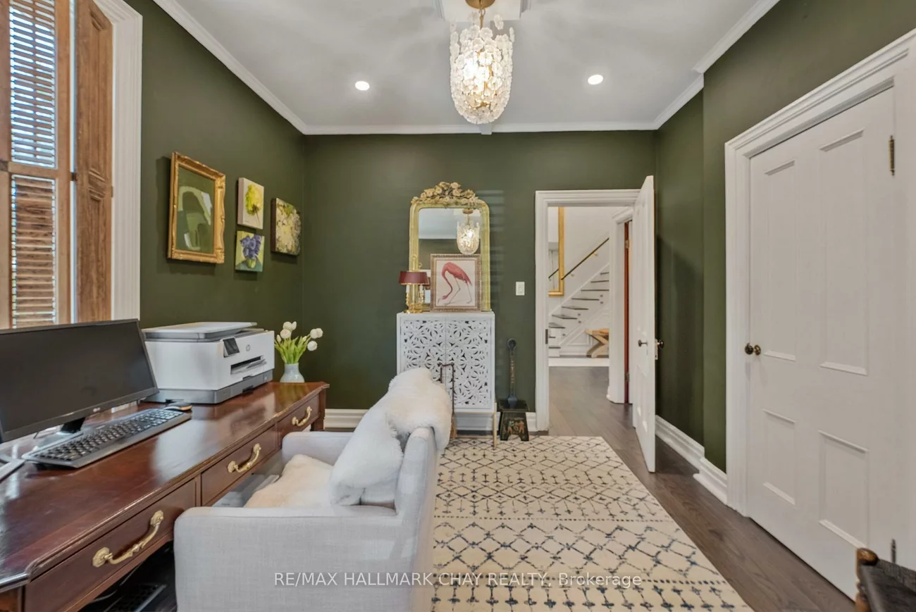 11, Catherine, Aurora Village, Aurora