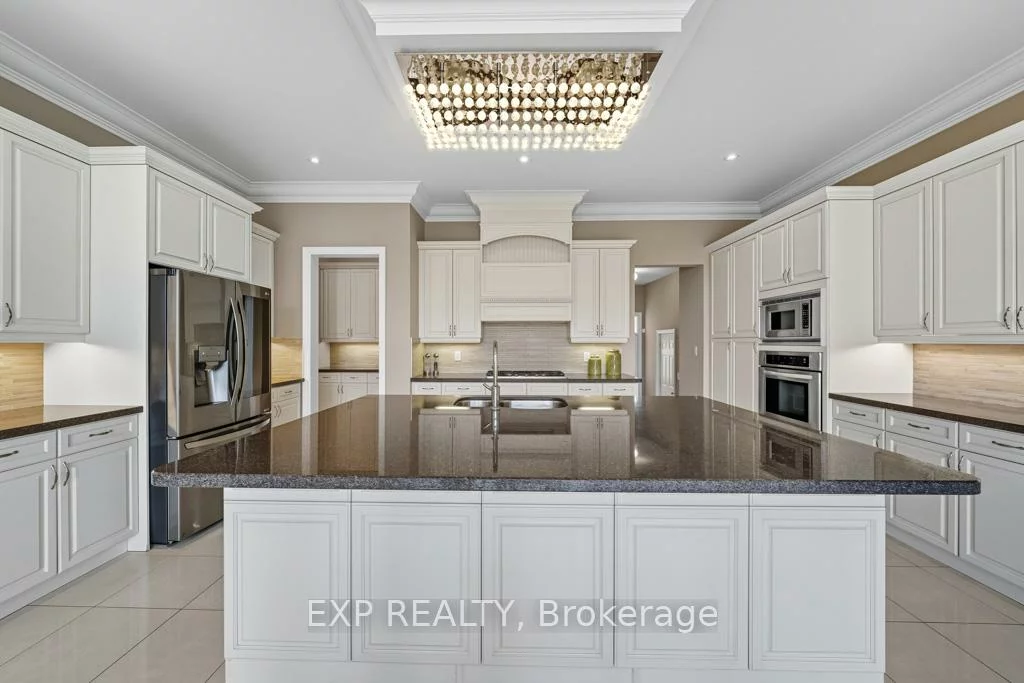 22, Longthorpe, Bayview Southeast, Aurora