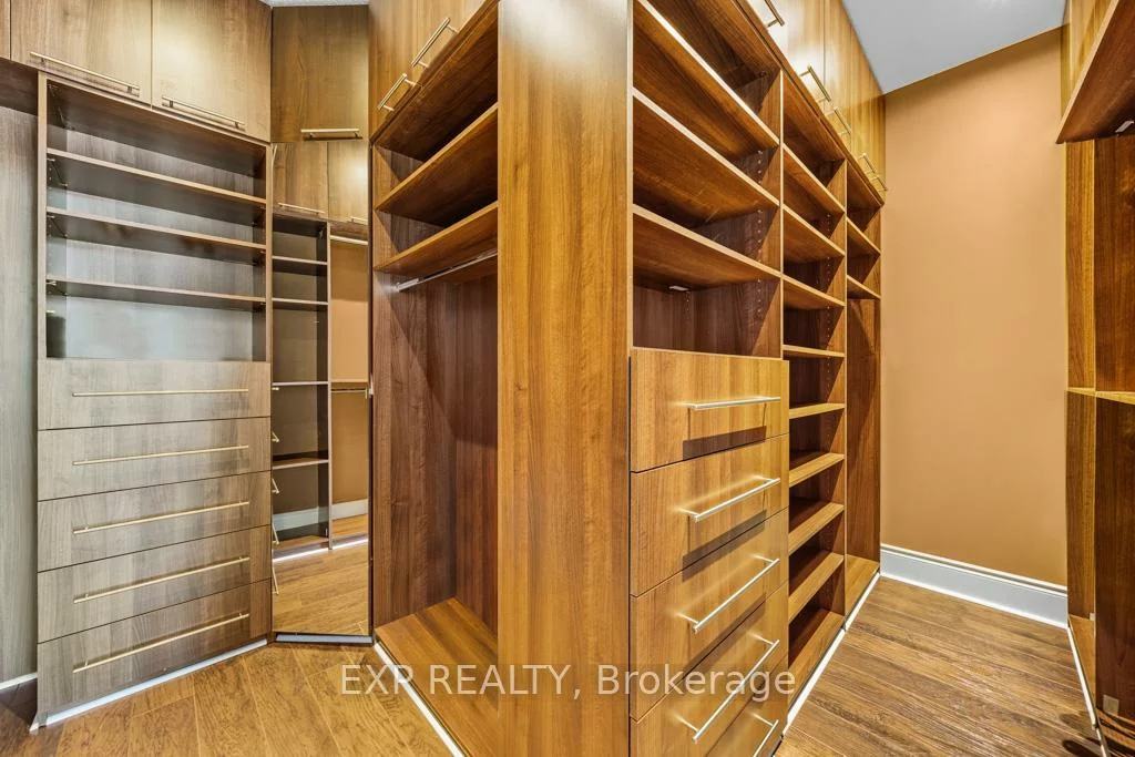 22, Longthorpe, Bayview Southeast, Aurora