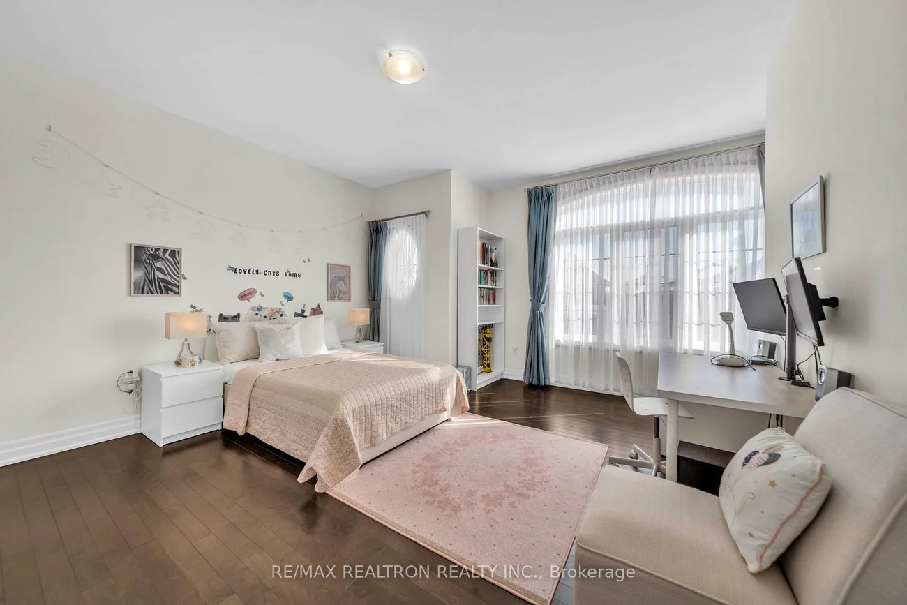 11, Botelho, Bayview Southeast, Aurora