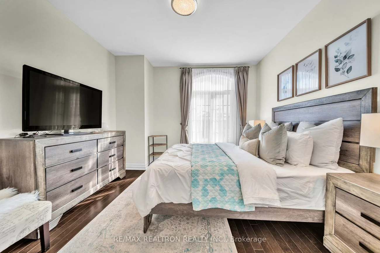 11, Botelho, Bayview Southeast, Aurora