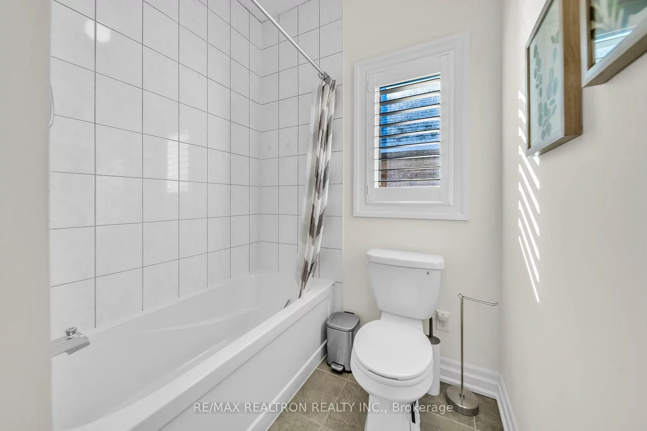 11, Botelho, Bayview Southeast, Aurora