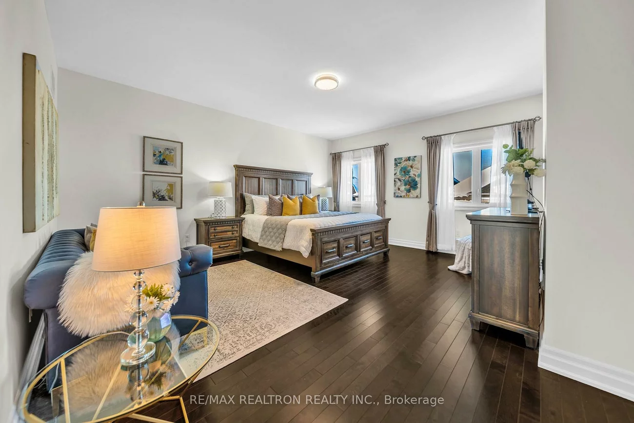 11, Botelho, Bayview Southeast, Aurora