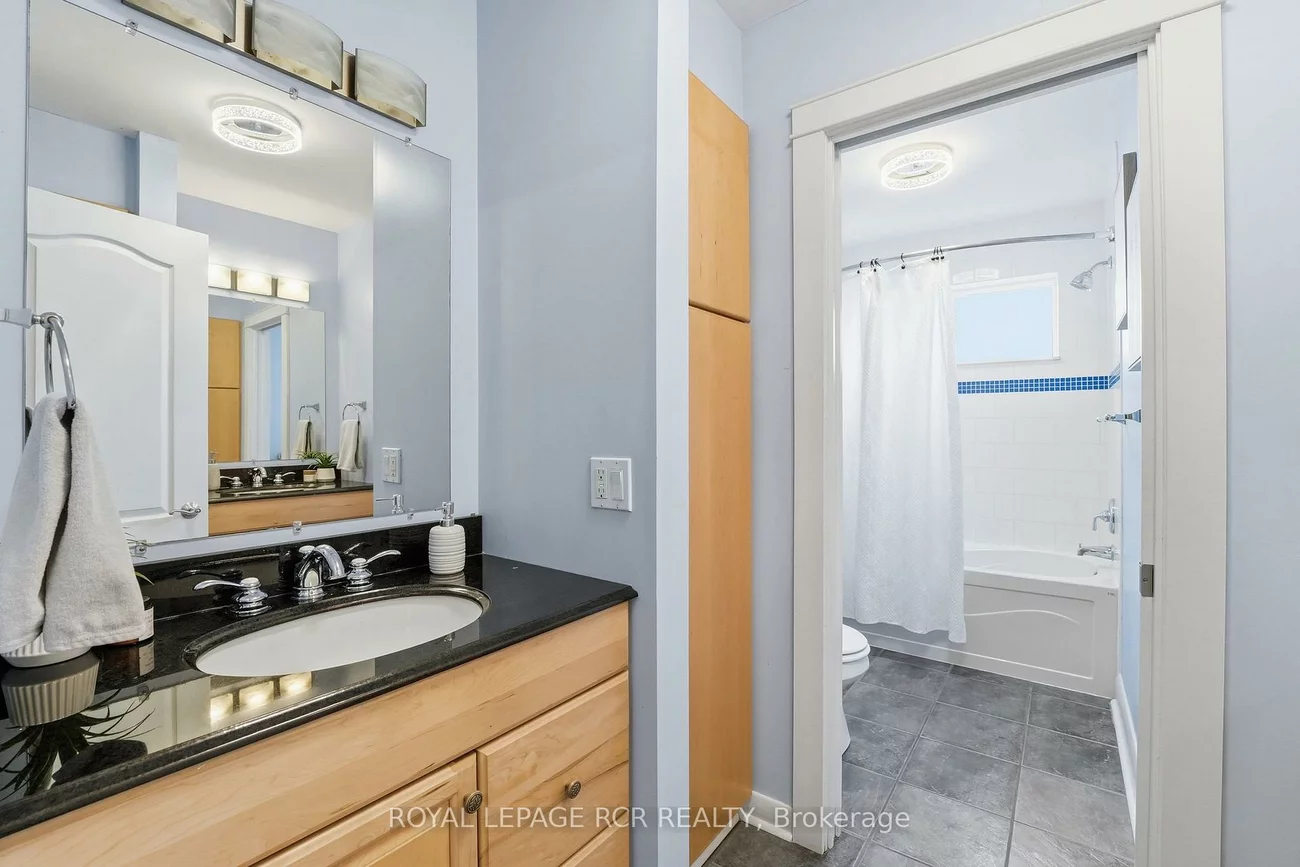 117, Tyler, Aurora Village, Aurora