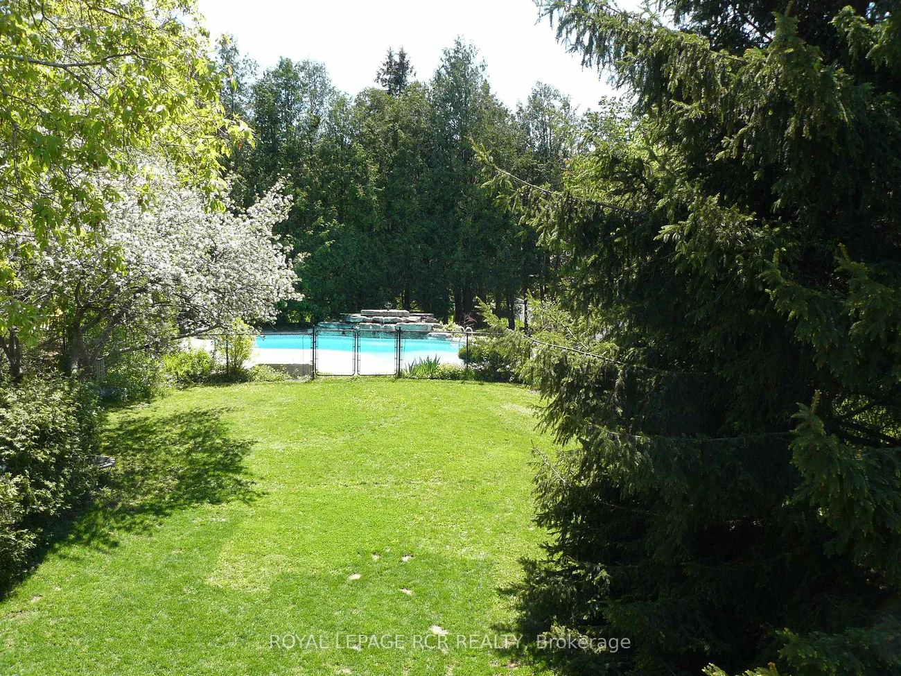 117, Tyler, Aurora Village, Aurora