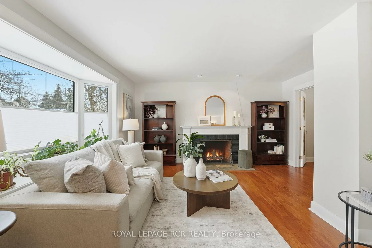 117, Tyler, Aurora Village, Aurora