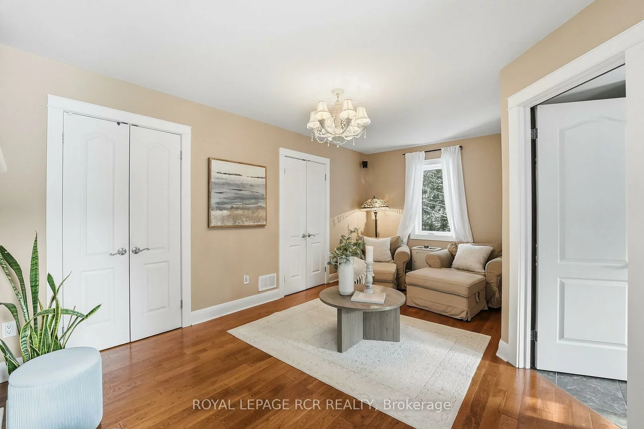 117, Tyler, Aurora Village, Aurora