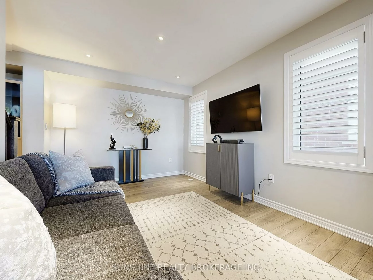 60, Stocks, Rural Aurora, Aurora