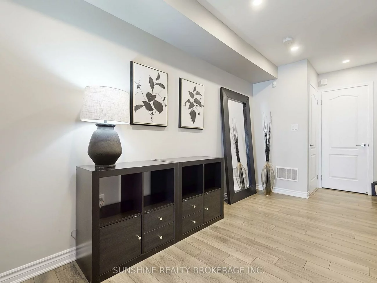 60, Stocks, Rural Aurora, Aurora