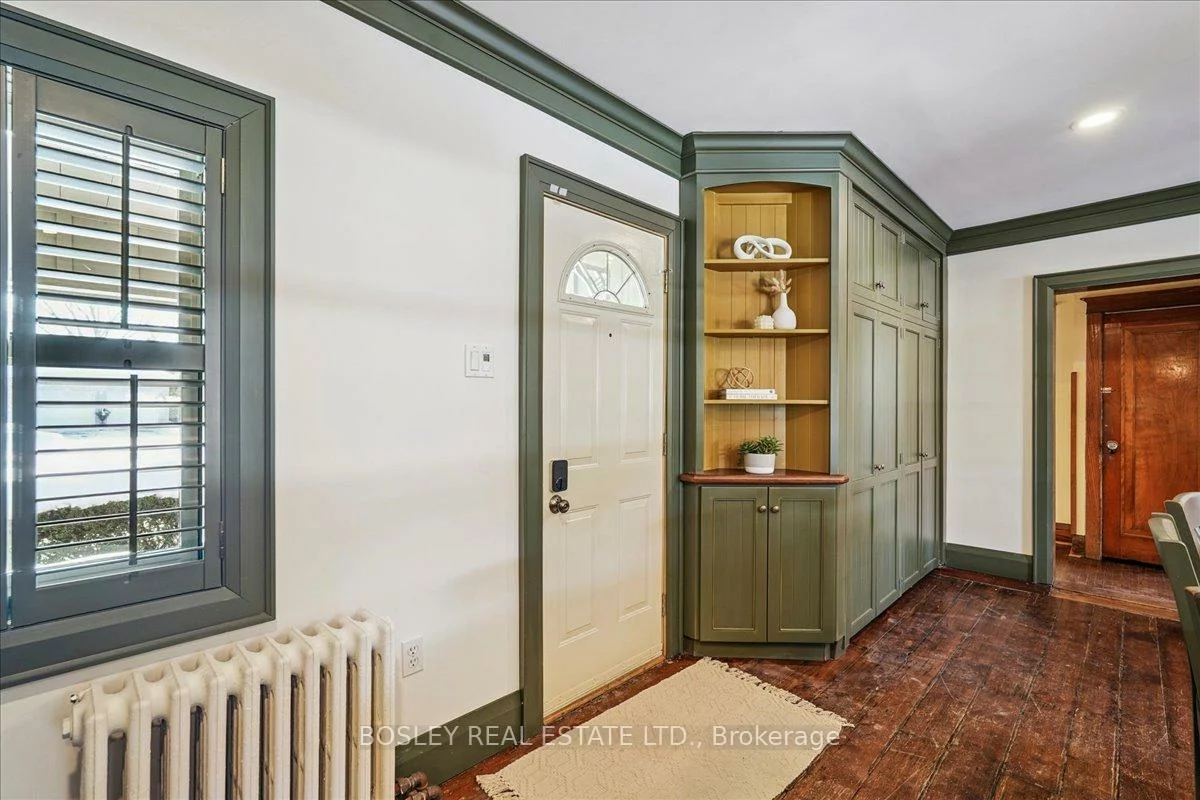 42, Royal, Aurora Village, Aurora