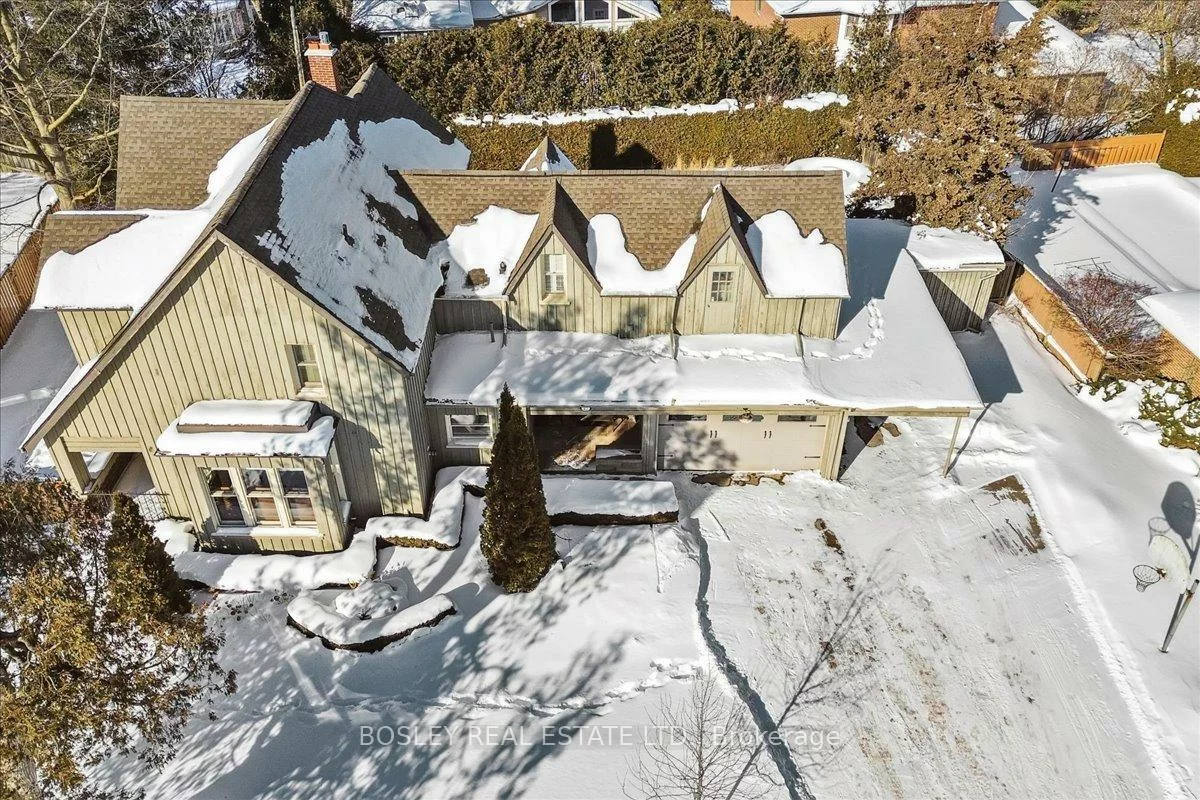 42, Royal, Aurora Village, Aurora