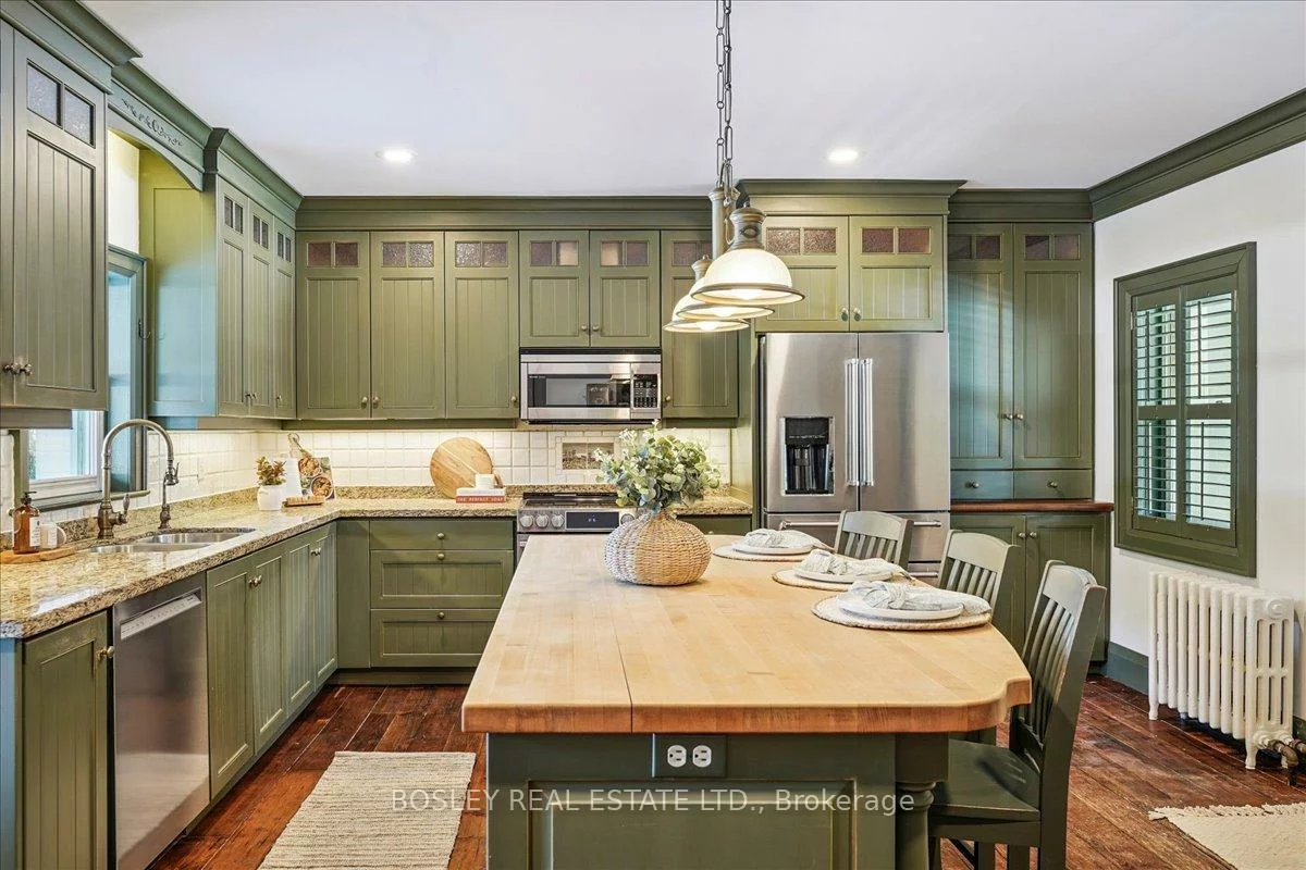 42, Royal, Aurora Village, Aurora