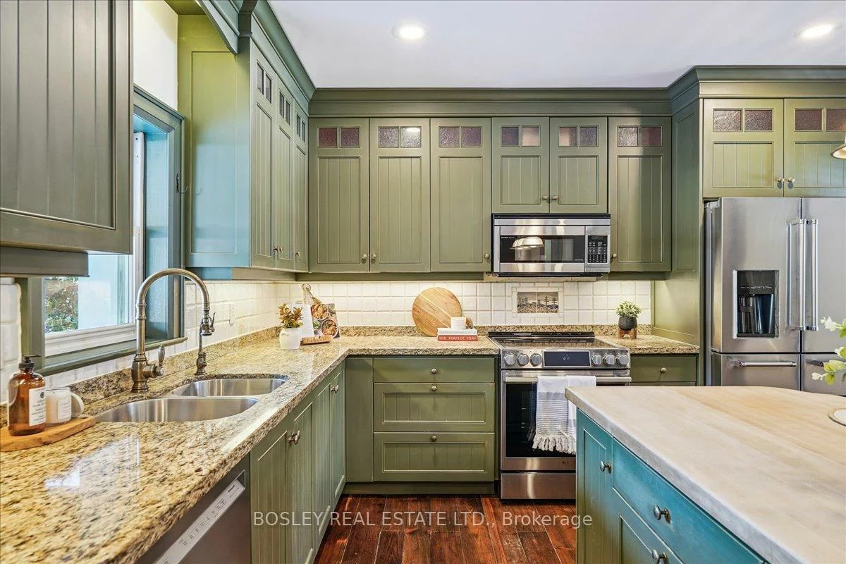 42, Royal, Aurora Village, Aurora