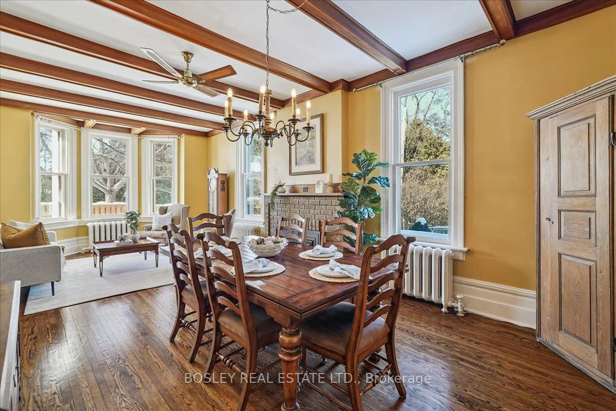 42, Royal, Aurora Village, Aurora