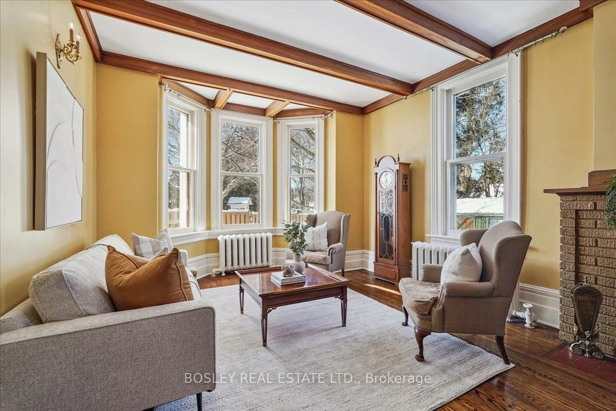 42, Royal, Aurora Village, Aurora