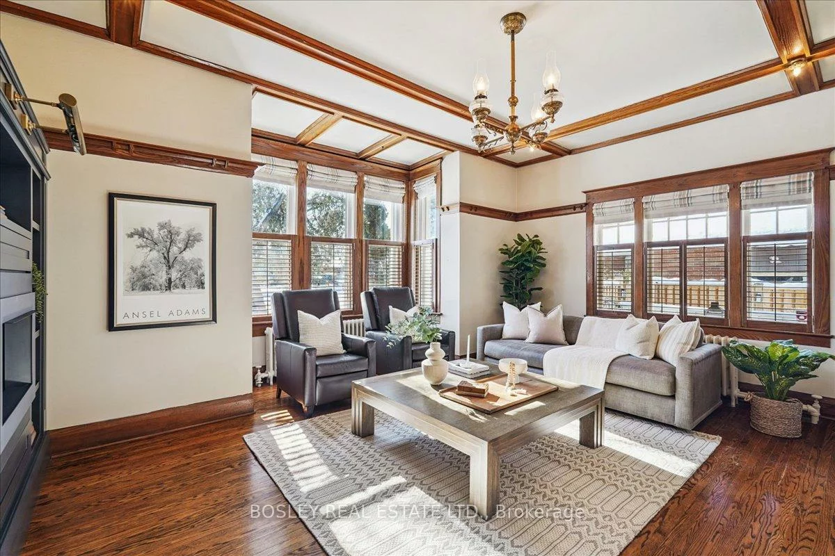 42, Royal, Aurora Village, Aurora