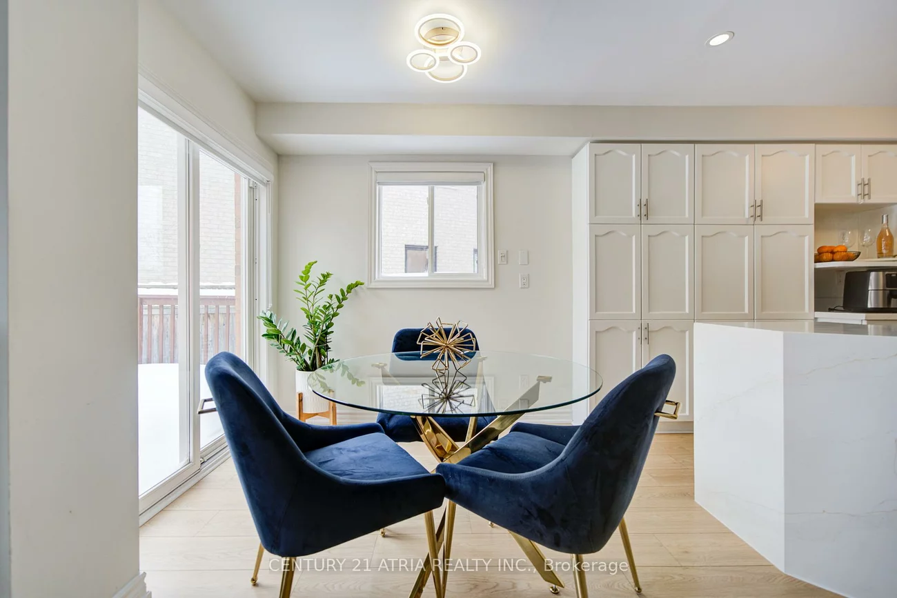 102, Woodroof, Bayview Wellington, Aurora