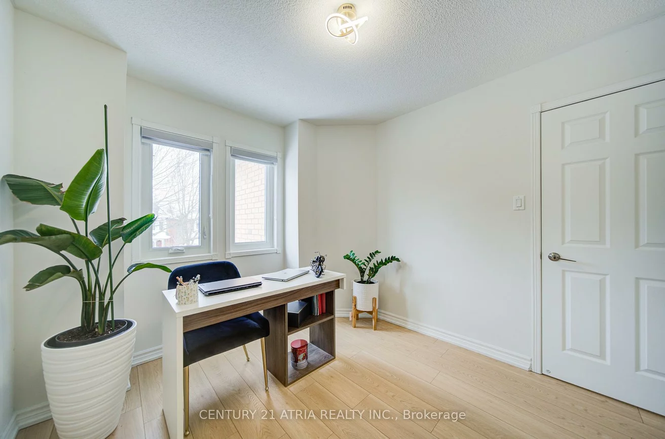 102, Woodroof, Bayview Wellington, Aurora