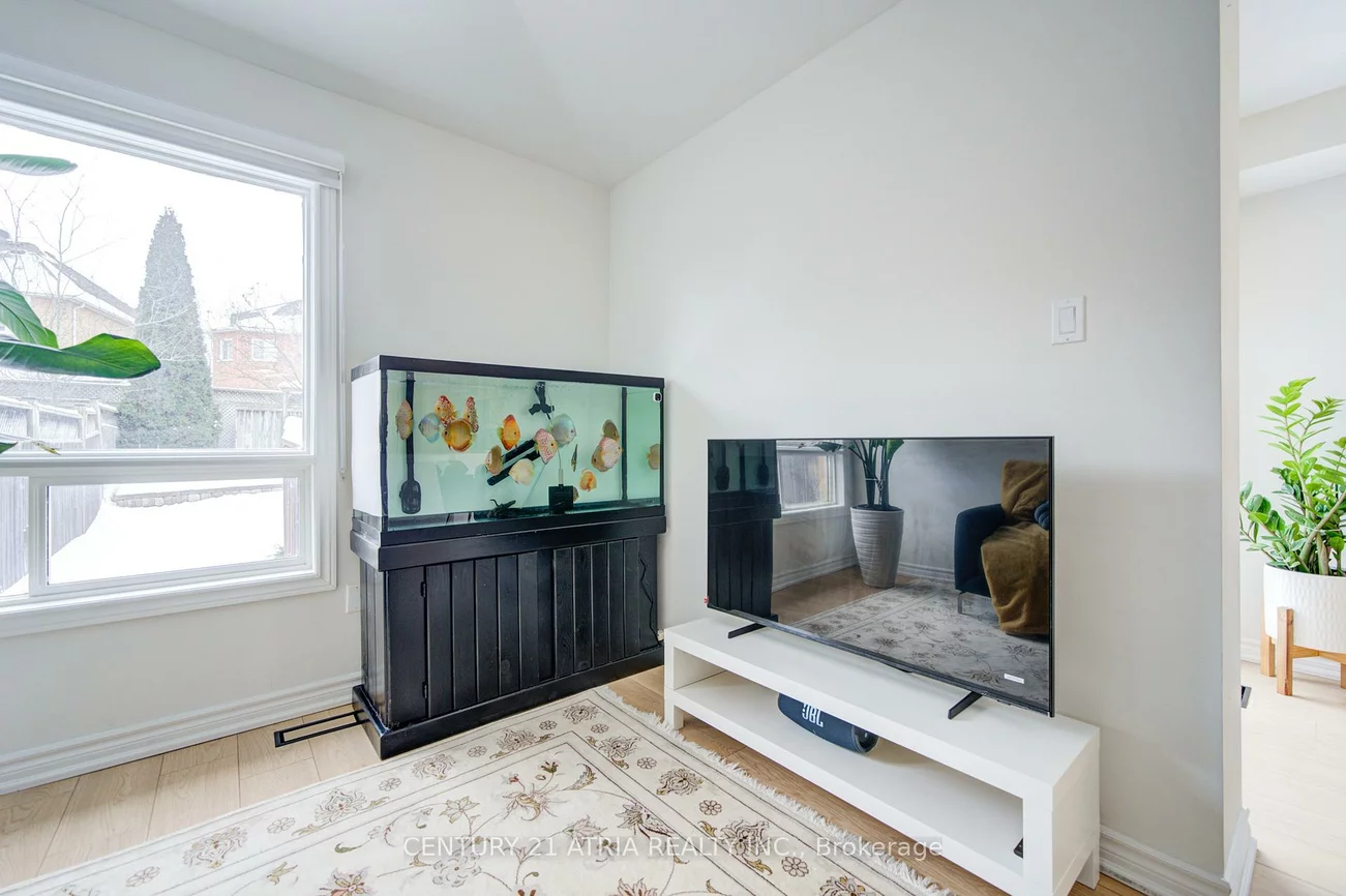 102, Woodroof, Bayview Wellington, Aurora