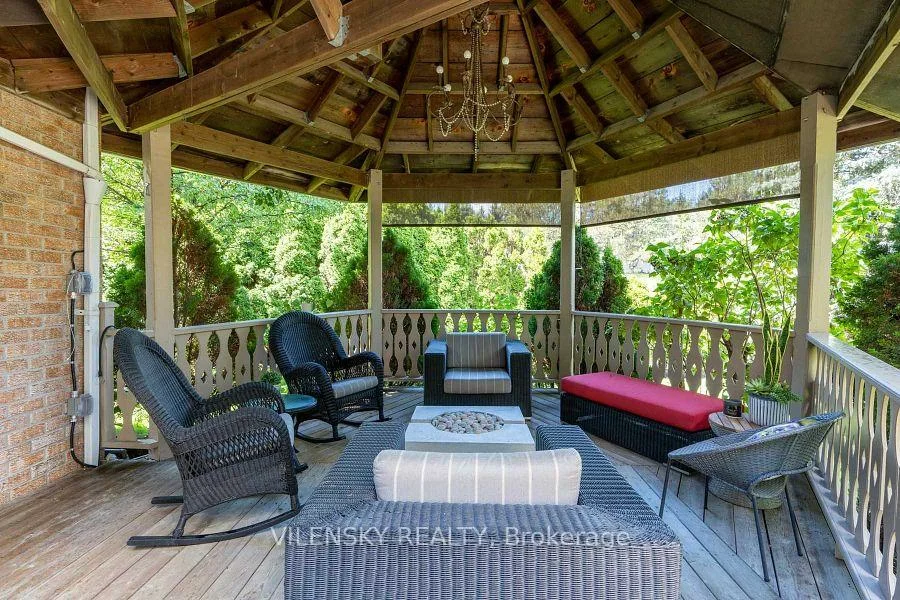 32, Whitfield, Aurora Highlands, Aurora