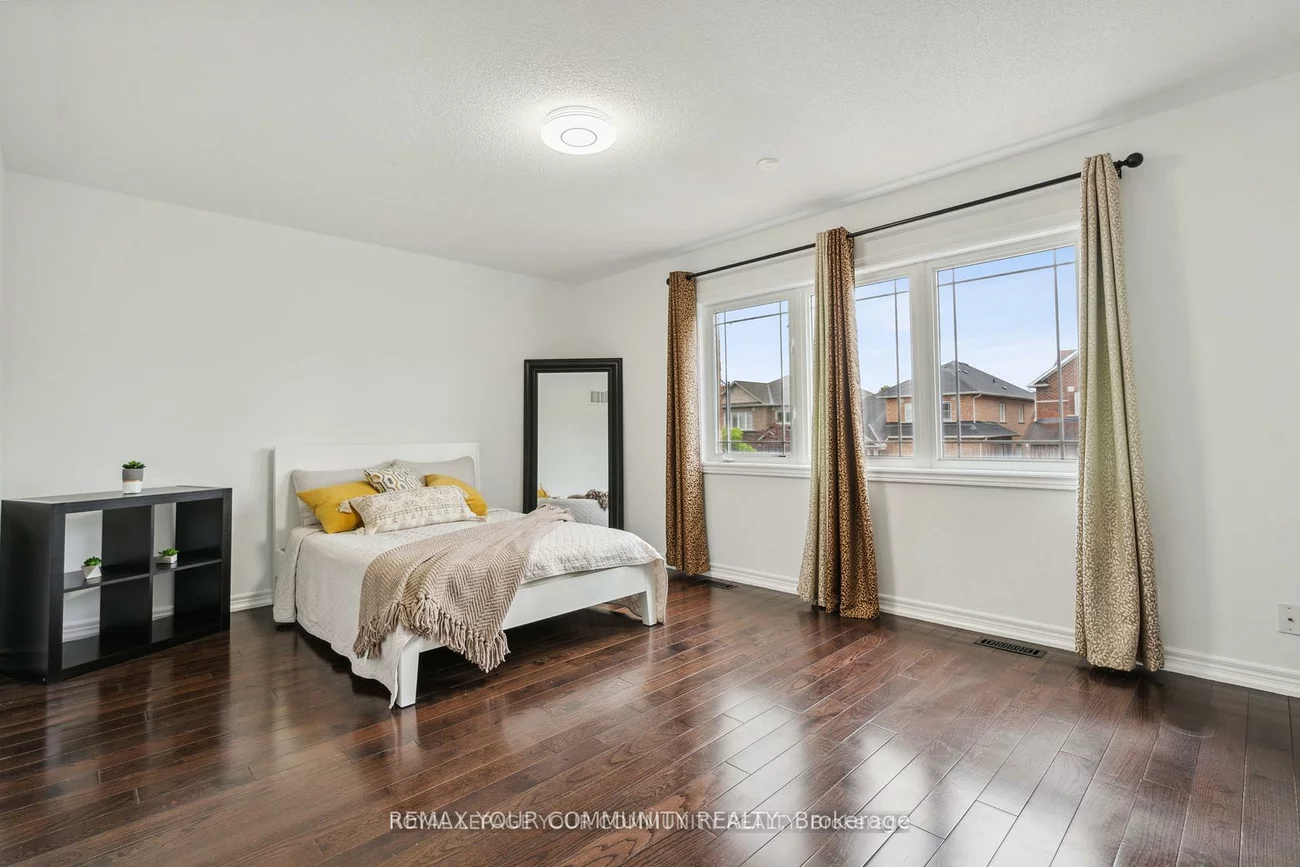 26, Ivy Jay, Bayview Northeast, Aurora