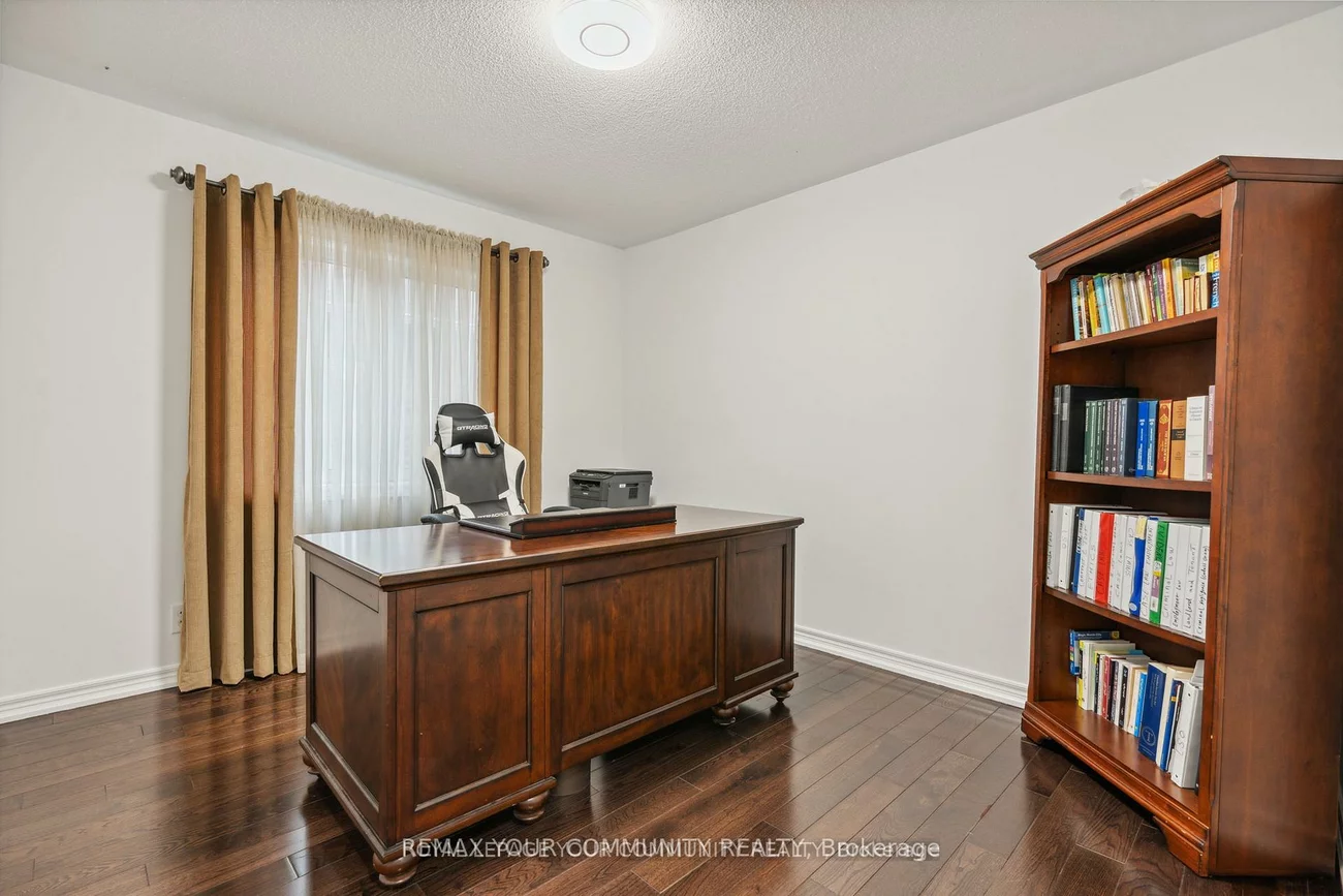 26, Ivy Jay, Bayview Northeast, Aurora