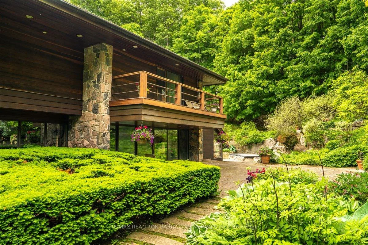 20, Woodsend, Aurora Estates, Aurora