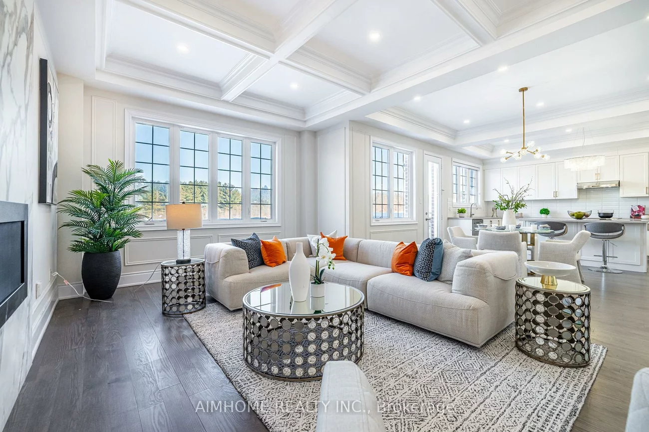 122, Scrivener, Rural Aurora, Aurora